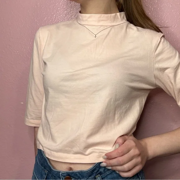 ASOS Light Pink Turtleneck Crop Top With A 3/4 Sleeve - Picture 4 of 11